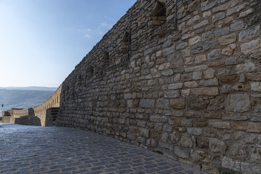 Castelló de la Plana - Morella 088 - murallas.jpg